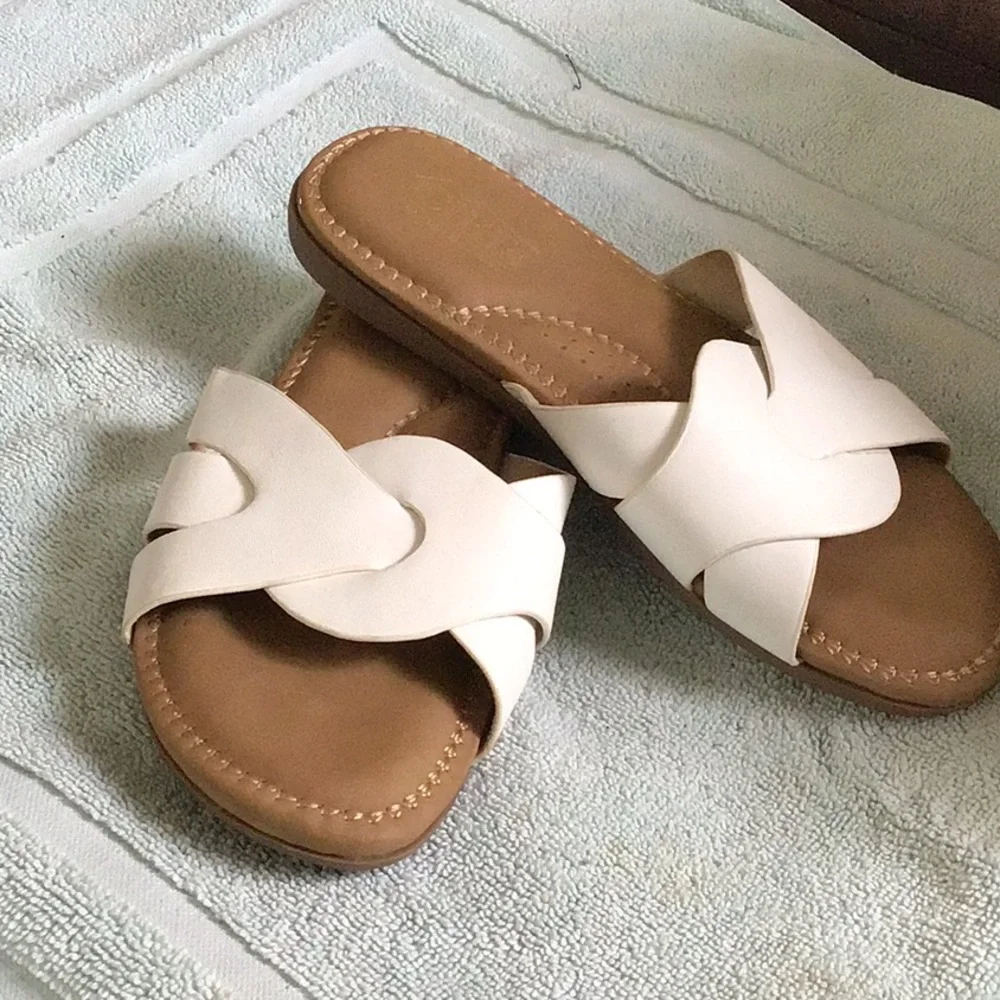 White Mountain Vegan slides size 6 - Picture 2 of 2